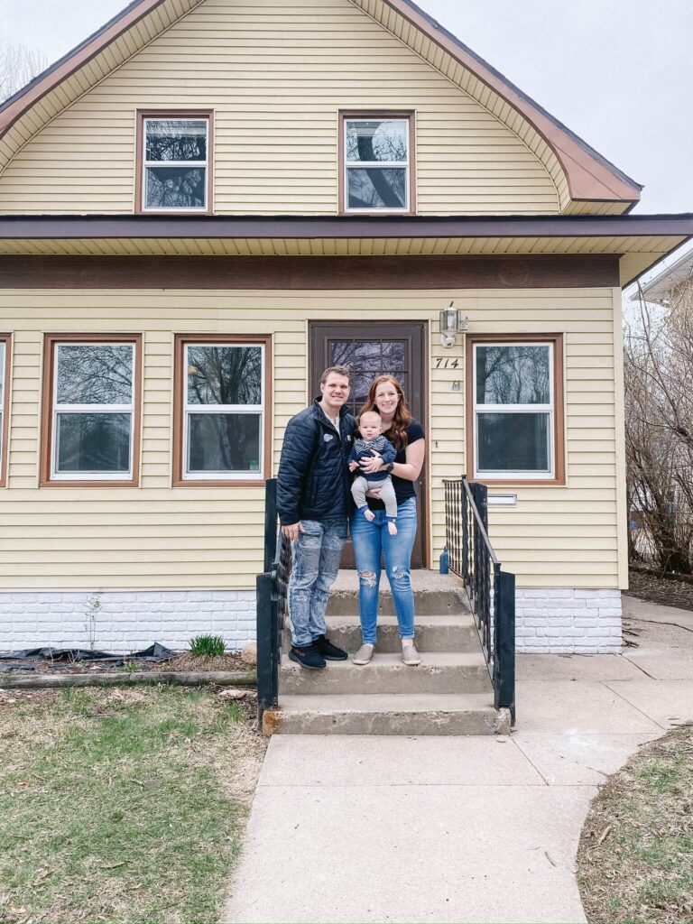 Kayla and Albert in front of the Ziggy